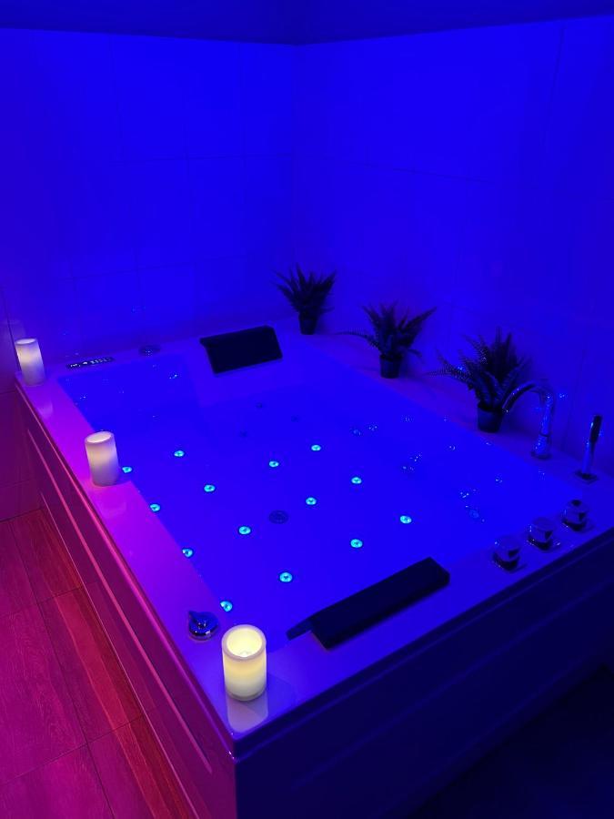 Appartement Narbnb - Eden - Jacuzzi - Parking - Clim